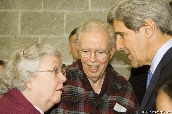 Sen. Kerry speaks with supporters following his speech